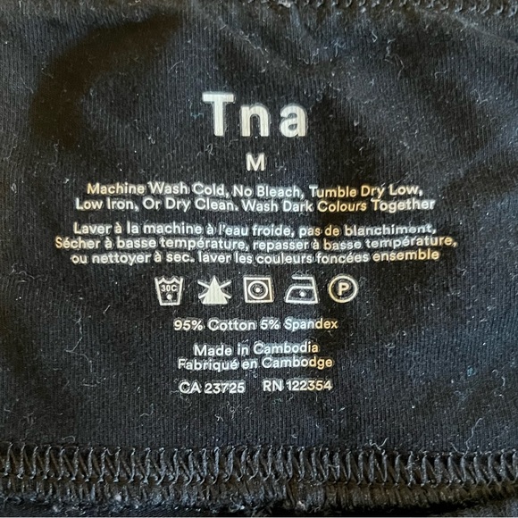 TNA women’s black leggings - Picture 3 of 3